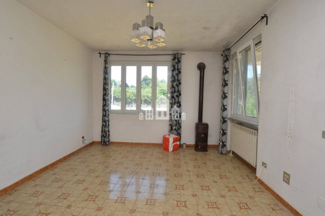 Detached house for sale in Val di Chy