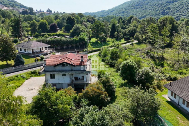 Detached house for sale in Val di Chy