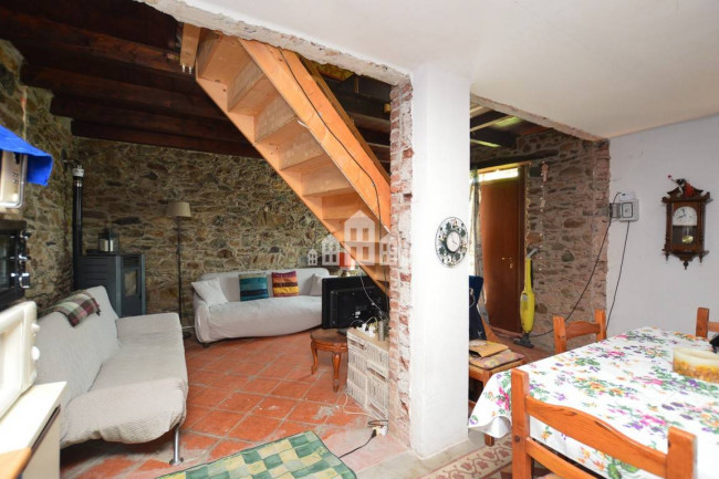 Casa semindipendente in vendita a Val di Chy
