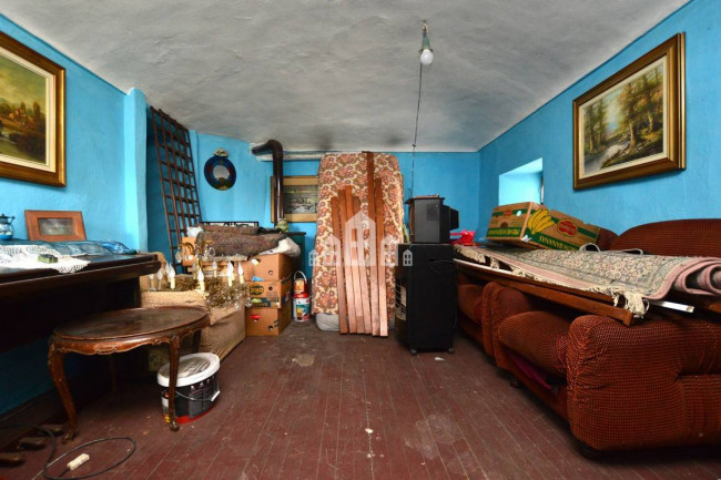 Casa semindipendente in vendita a Val di Chy