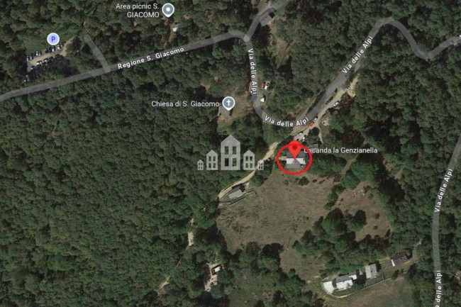 Retail space for sale in Andrate