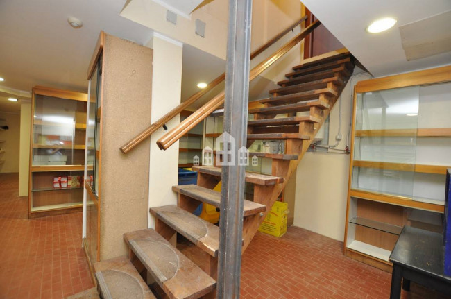 Retail space for rent in Cuorgnè