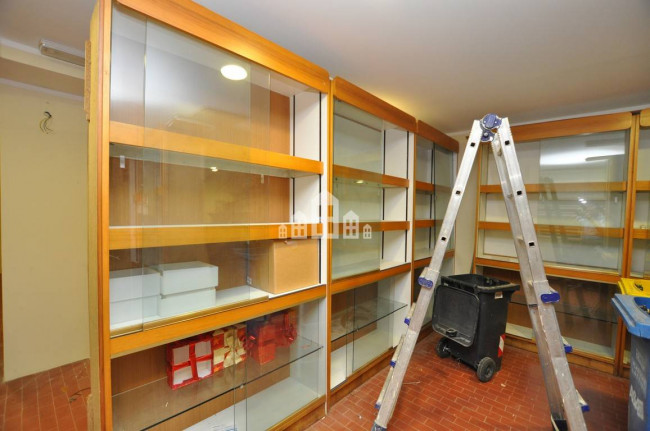 Retail space for rent in Cuorgnè