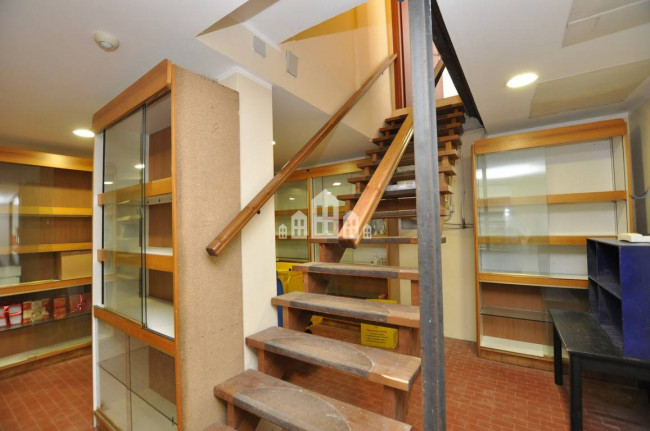 Retail space for rent in Cuorgnè