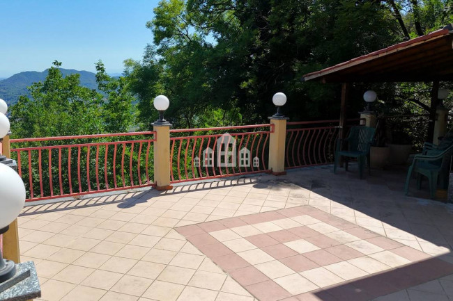 Casa indipendente in vendita a Chiesanuova