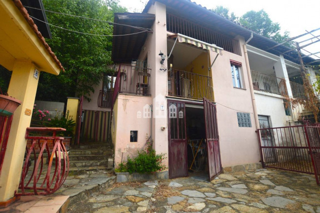 Casa indipendente in vendita a Chiesanuova