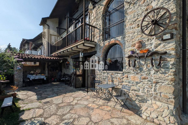 Half-duplex for sale in Andrate