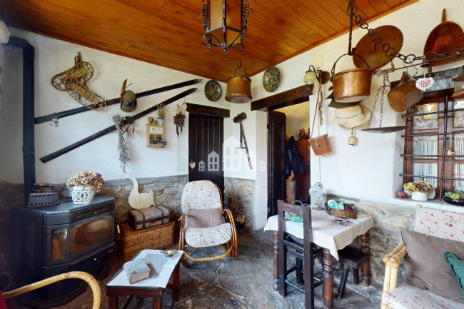 Half-duplex for sale in Andrate