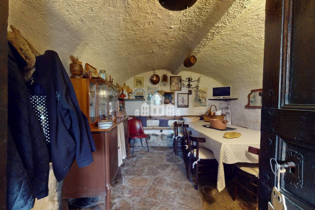 Half-duplex for sale in Andrate