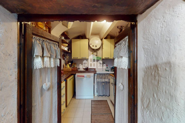 Half-duplex for sale in Andrate