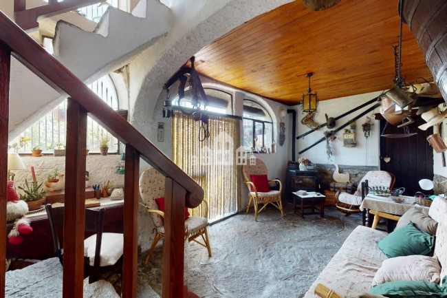 Half-duplex for sale in Andrate