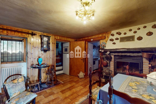 Half-duplex for sale in Andrate