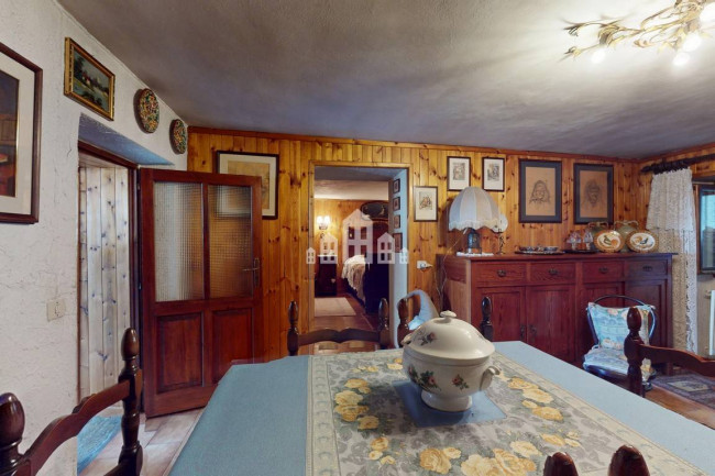 Half-duplex for sale in Andrate