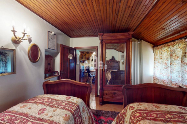 Half-duplex for sale in Andrate