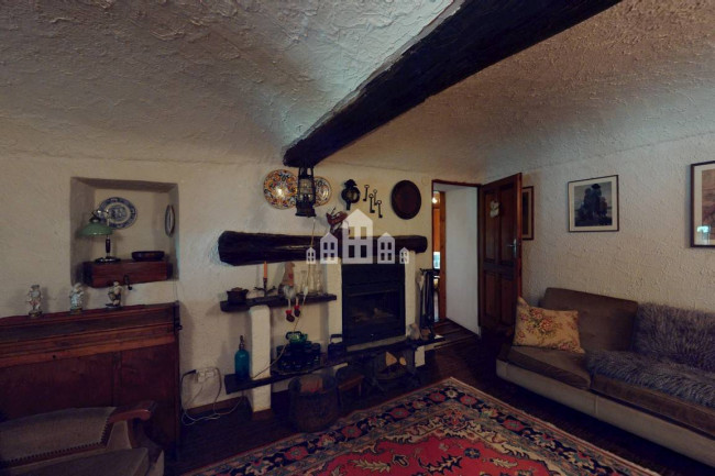 Half-duplex for sale in Andrate