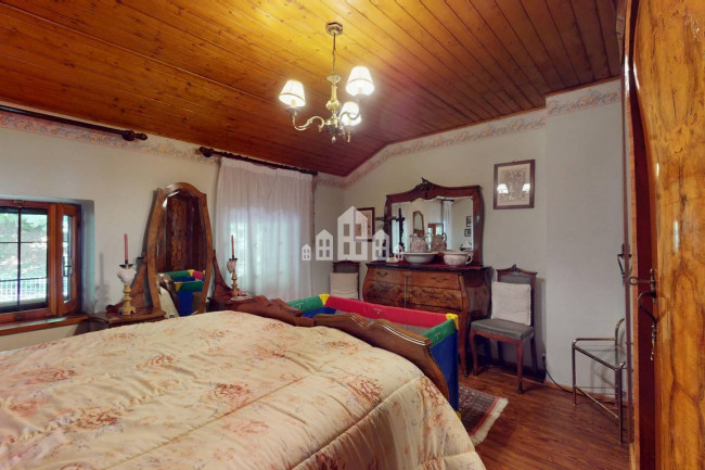 Half-duplex for sale in Andrate