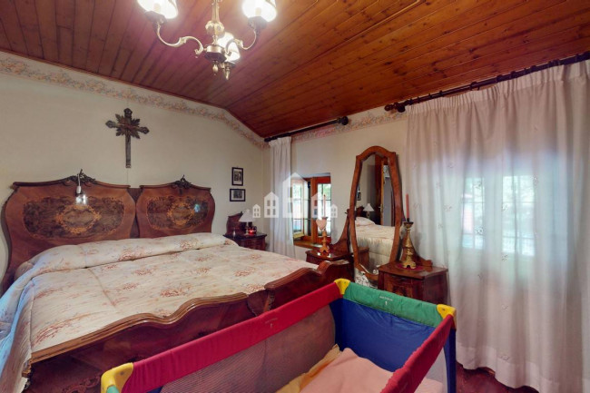 Half-duplex for sale in Andrate