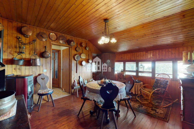 Half-duplex for sale in Andrate