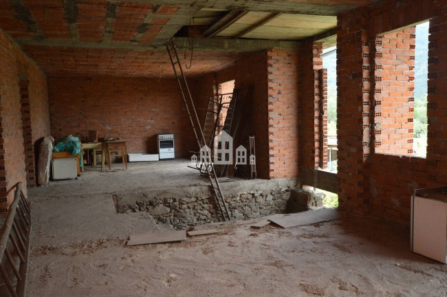 Casa semindipendente in vendita a Quassolo