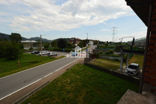 Casa semindipendente in vendita a Quassolo