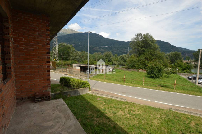 Casa semindipendente in vendita a Quassolo