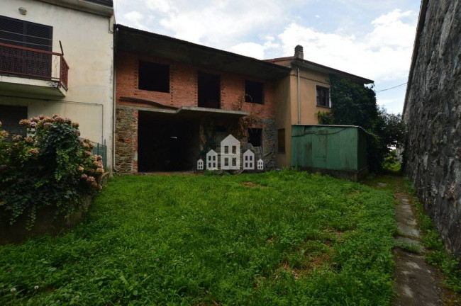 Casa semindipendente in vendita a Quassolo