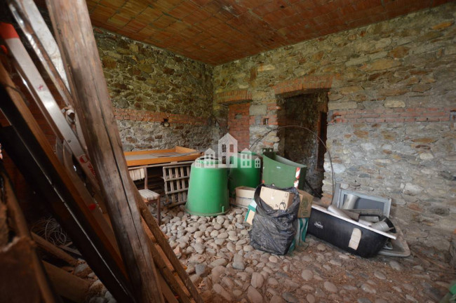 Casa semindipendente in vendita a Quassolo