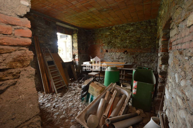 Casa semindipendente in vendita a Quassolo