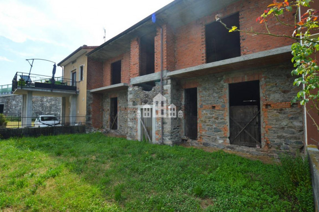 Casa semindipendente in vendita a Quassolo