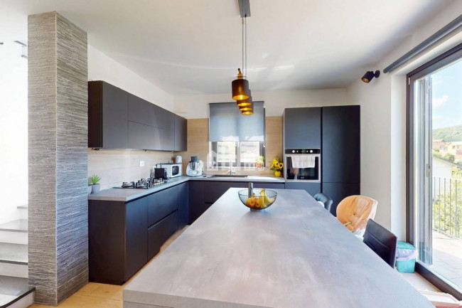 Villa semindipendente in vendita a Perosa Canavese