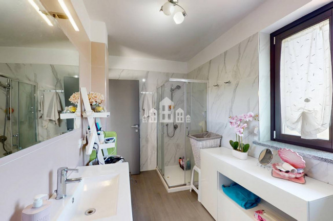 Villa semindipendente in vendita a Perosa Canavese