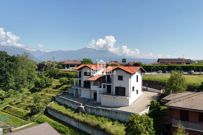 Villa semindipendente in vendita a Perosa Canavese