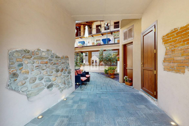 Retail space for sale in Candia Canavese