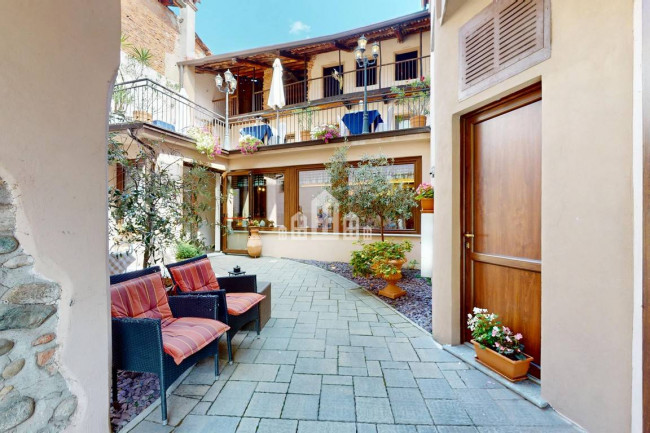 Retail space for sale in Candia Canavese