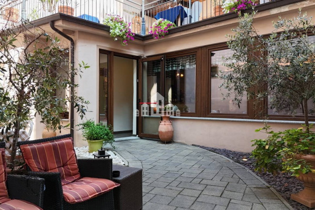 Retail space for sale in Candia Canavese