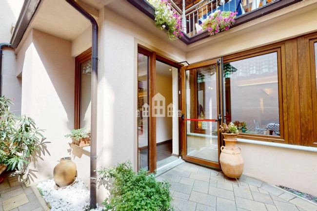 Retail space for sale in Candia Canavese