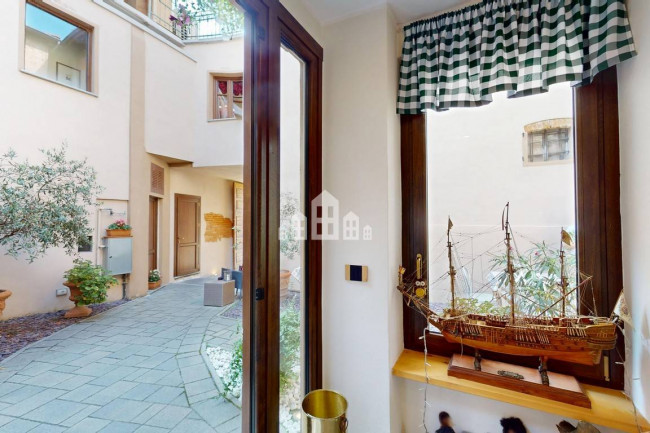 Retail space for sale in Candia Canavese