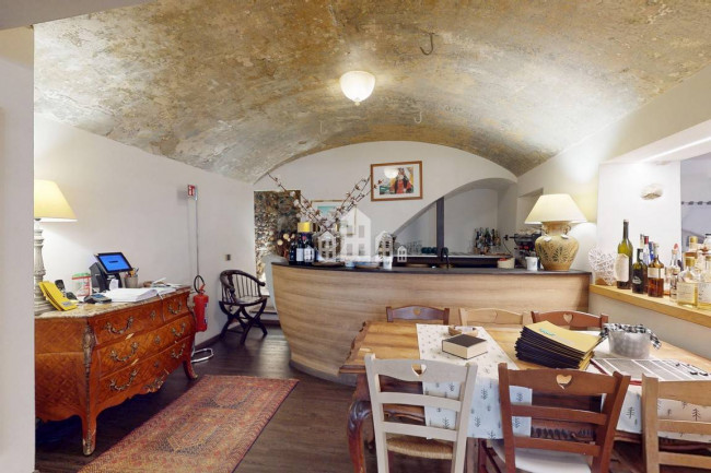 Retail space for sale in Candia Canavese