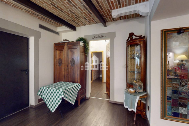 Retail space for sale in Candia Canavese