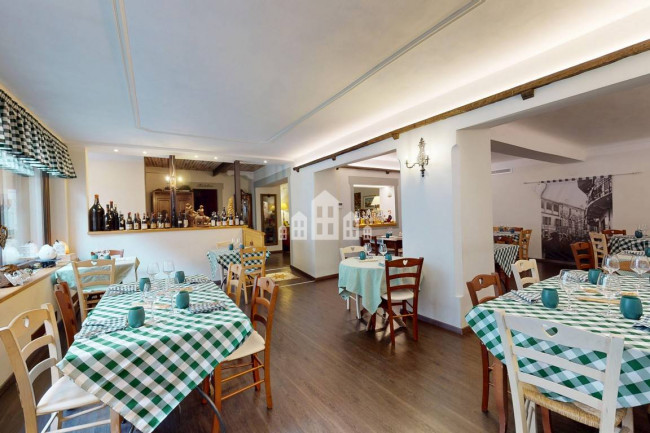 Retail space for sale in Candia Canavese