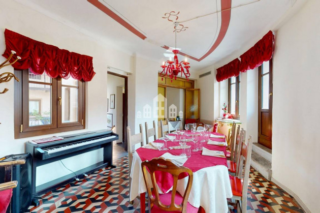 Retail space for sale in Candia Canavese