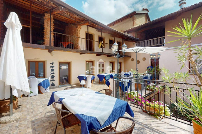 Retail space for sale in Candia Canavese