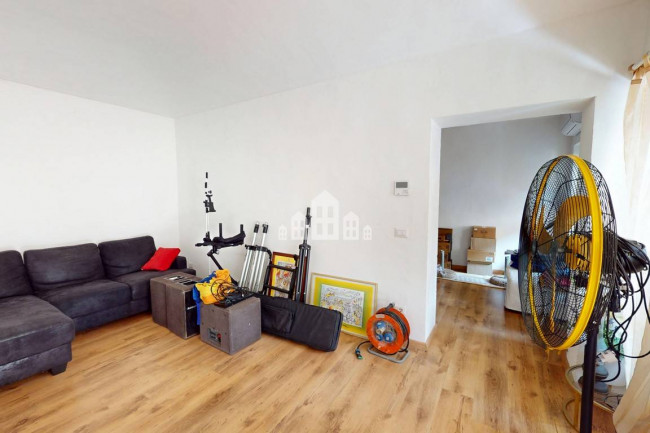 Retail space for sale in Candia Canavese