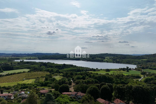 Retail space for sale in Candia Canavese