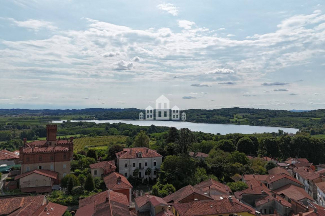 Retail space for sale in Candia Canavese