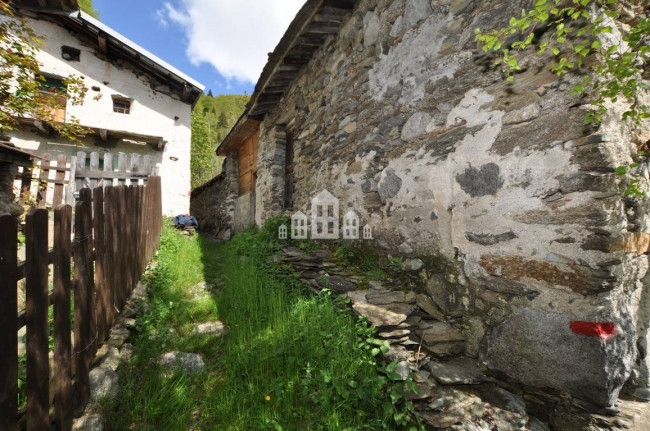 Fixer-upper for sale in Ribordone