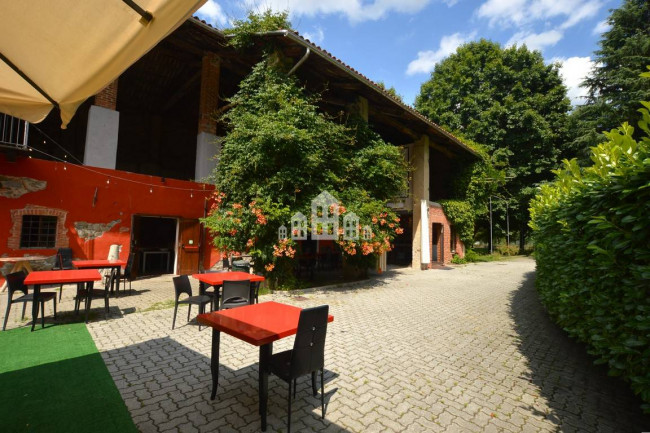 Business for sale in Colleretto Giacosa