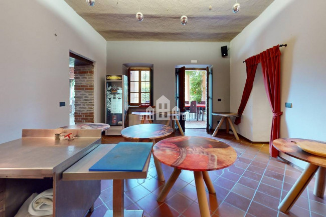 Business for sale in Colleretto Giacosa