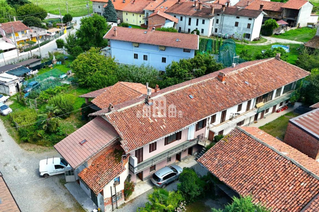Casa semindipendente in vendita a Pavone Canavese