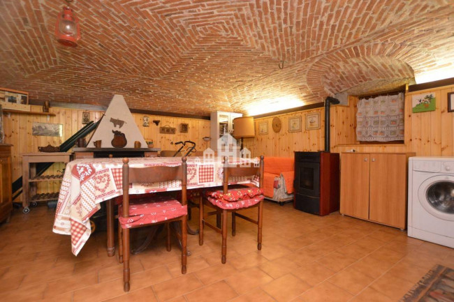 Half-duplex for sale in Valchiusa
